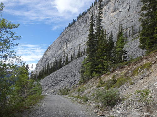 GDMBR: Big rock slide area ahead.