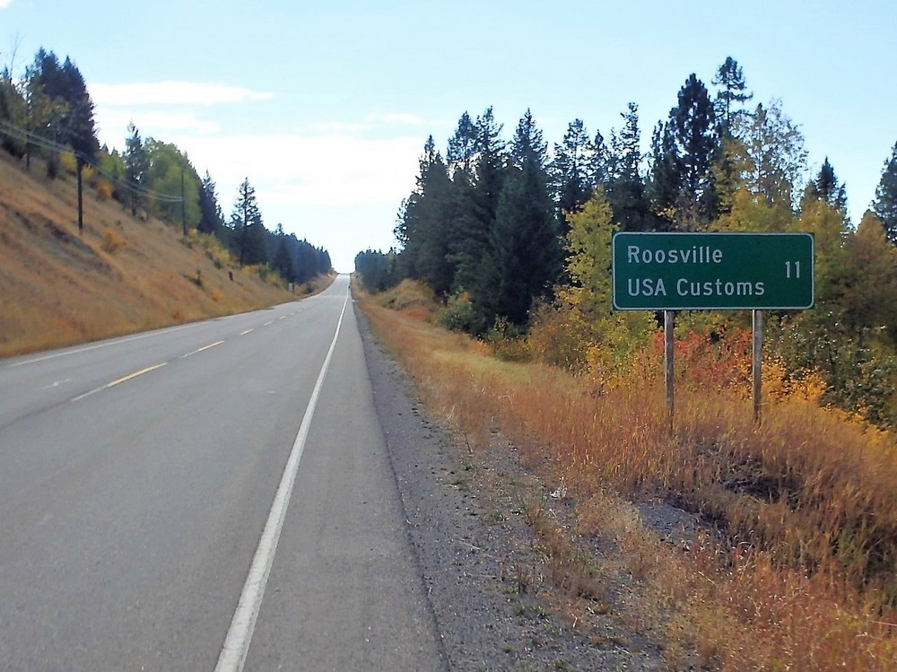 GDMBR: Eleven kilometers to the USA Border Station called Roosville, Montana.
