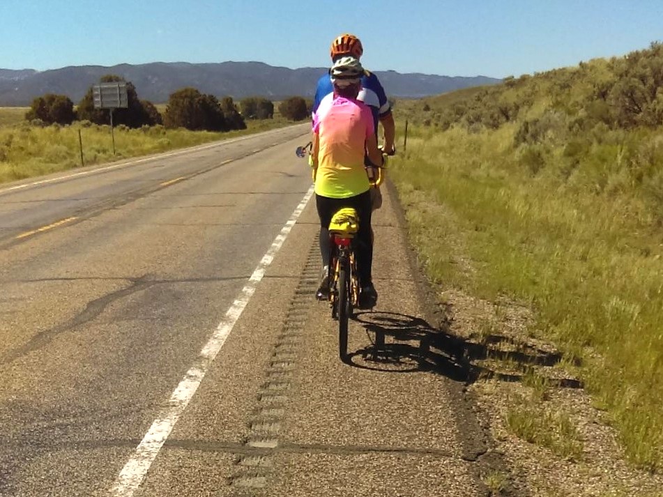 Dennis and Terry Struck on the Bee (daVinci Tandem) riding south toward Hatch, Utah, on US-89 - Photo by Alesia K (NYC, NY).