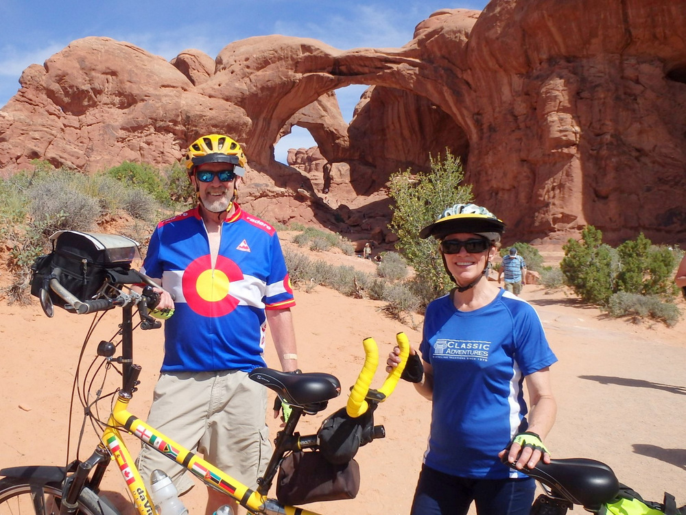 Terry and Dennis Struck with the Bee in front of
the Double Arches in Arches National Park, Utah.