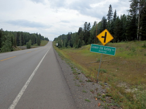 GDMBR: Lower Elk Valley Road, ahead is where we still turn left.