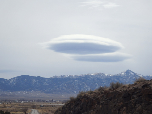 This was the moment that the Lenticular Clouds registered to my brain.