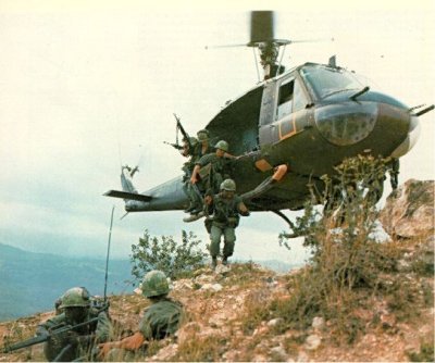 UH-1D, Deploying Troops
