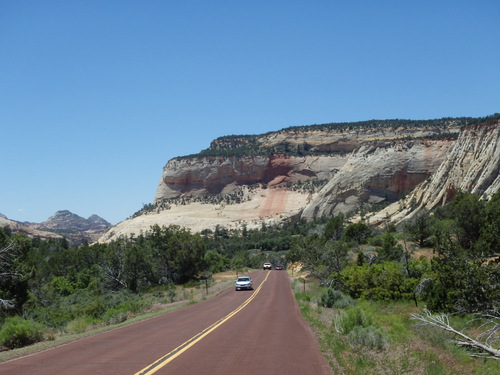 The Red Stain was in fact a stain from Red Sandstone dripping down over the White Navajo Sandstone.