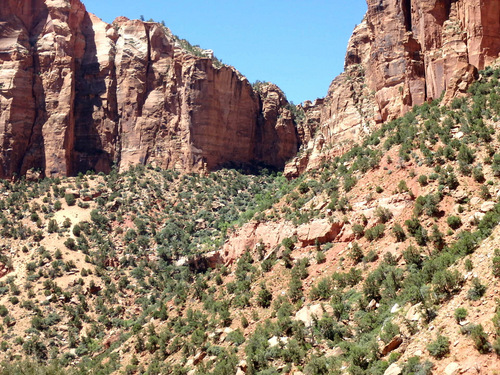 We were now in the Zion Mountain Switchbacks.