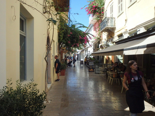 A walk through the edge of modern Nafplio.