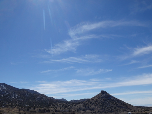 These Stringy Clouds indicate a mild front in about 3 days.